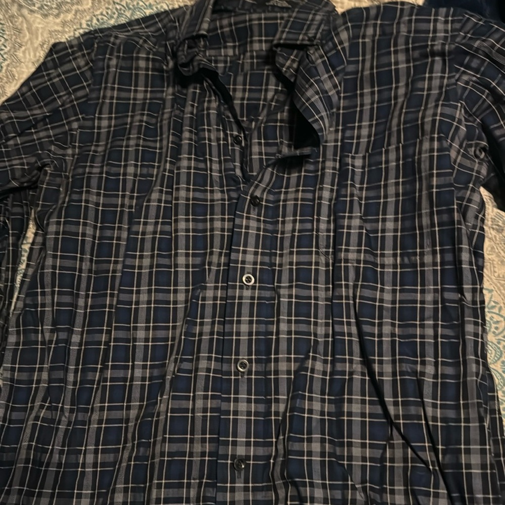 Kirkland men’s causal button up dress shirt